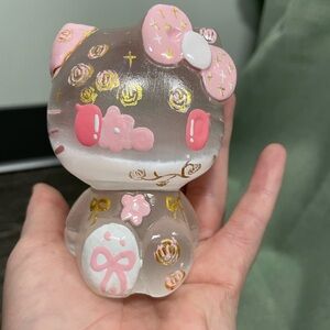Sold! Kawaii Hello Kitty Painted Crystal Figurine